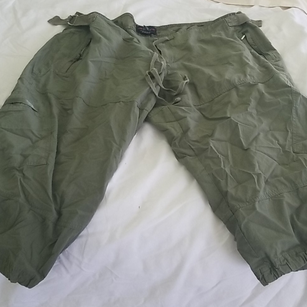 Torrid Army Green Cargo Crop